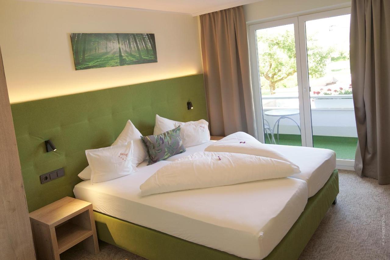 Hotel Pachernighof Фельден-ам-Вёртер-Зе Экстерьер фото
