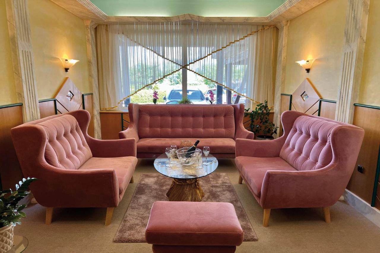 Hotel Pachernighof Фельден-ам-Вёртер-Зе Экстерьер фото