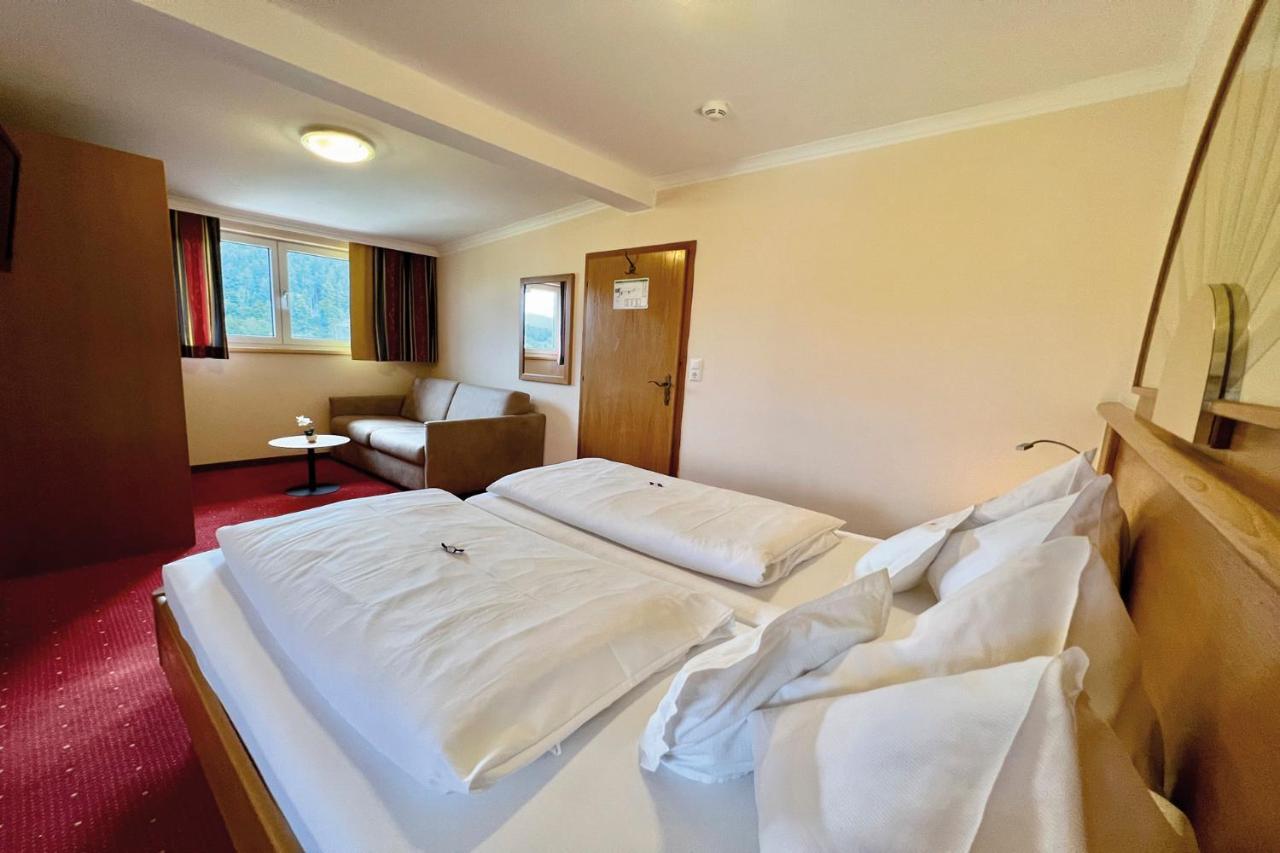 Hotel Pachernighof Фельден-ам-Вёртер-Зе Экстерьер фото