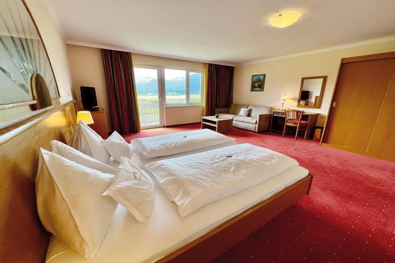 Hotel Pachernighof Фельден-ам-Вёртер-Зе Экстерьер фото