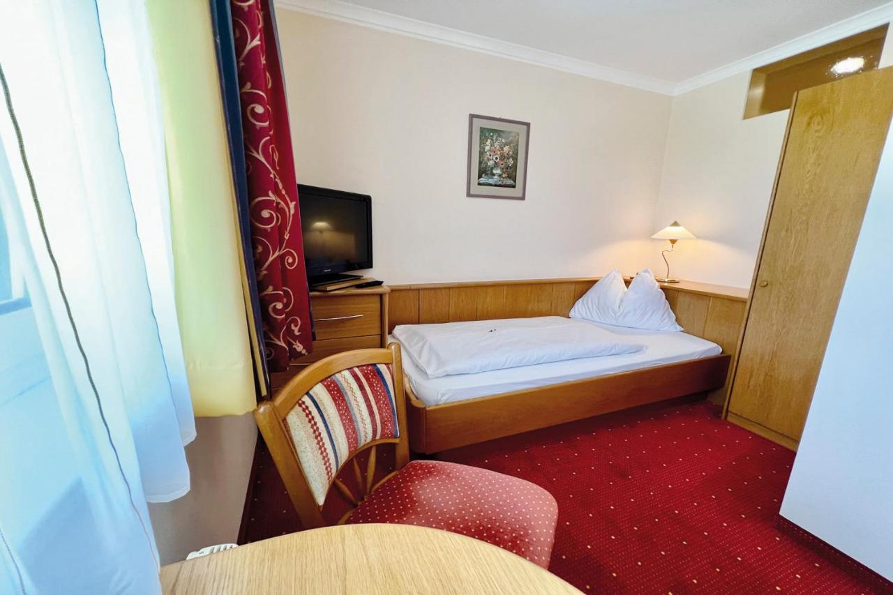Hotel Pachernighof Фельден-ам-Вёртер-Зе Экстерьер фото