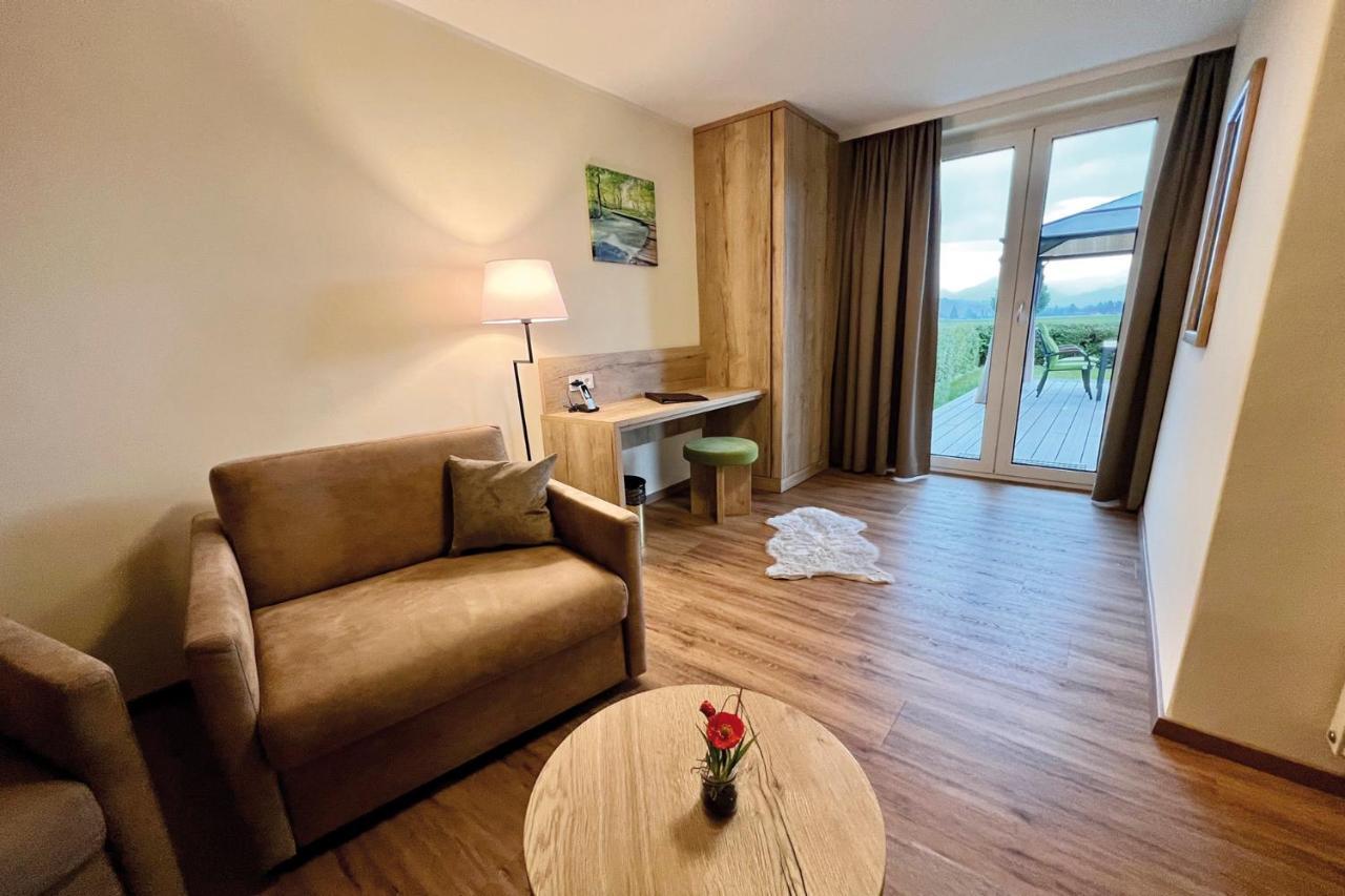 Hotel Pachernighof Фельден-ам-Вёртер-Зе Экстерьер фото