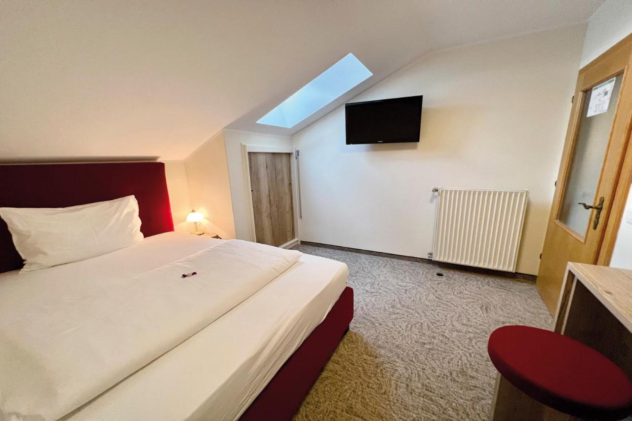 Hotel Pachernighof Фельден-ам-Вёртер-Зе Экстерьер фото